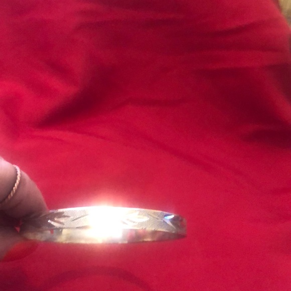 Sterling solid silver bangle - Picture 5 of 8